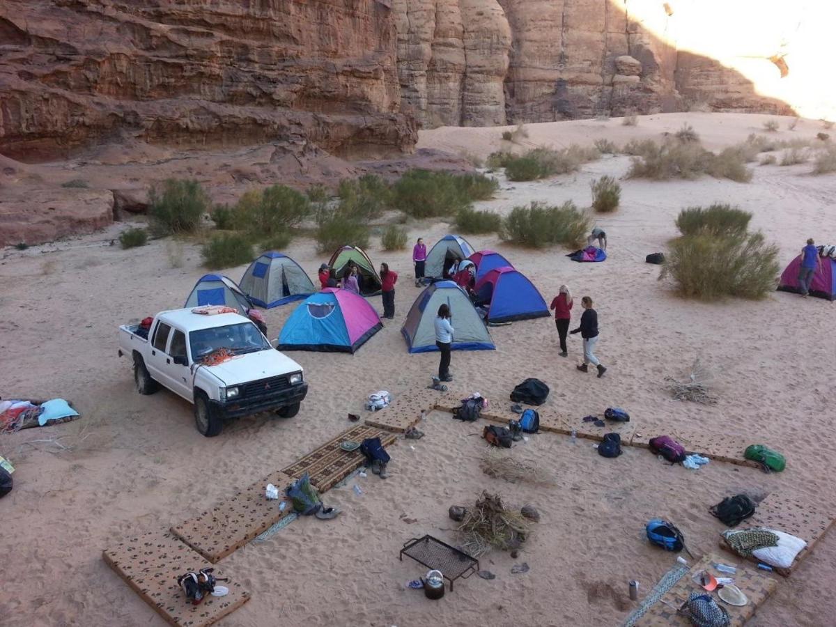 Hotel Zawaideh desert Camp Wadi Rum Exterior foto