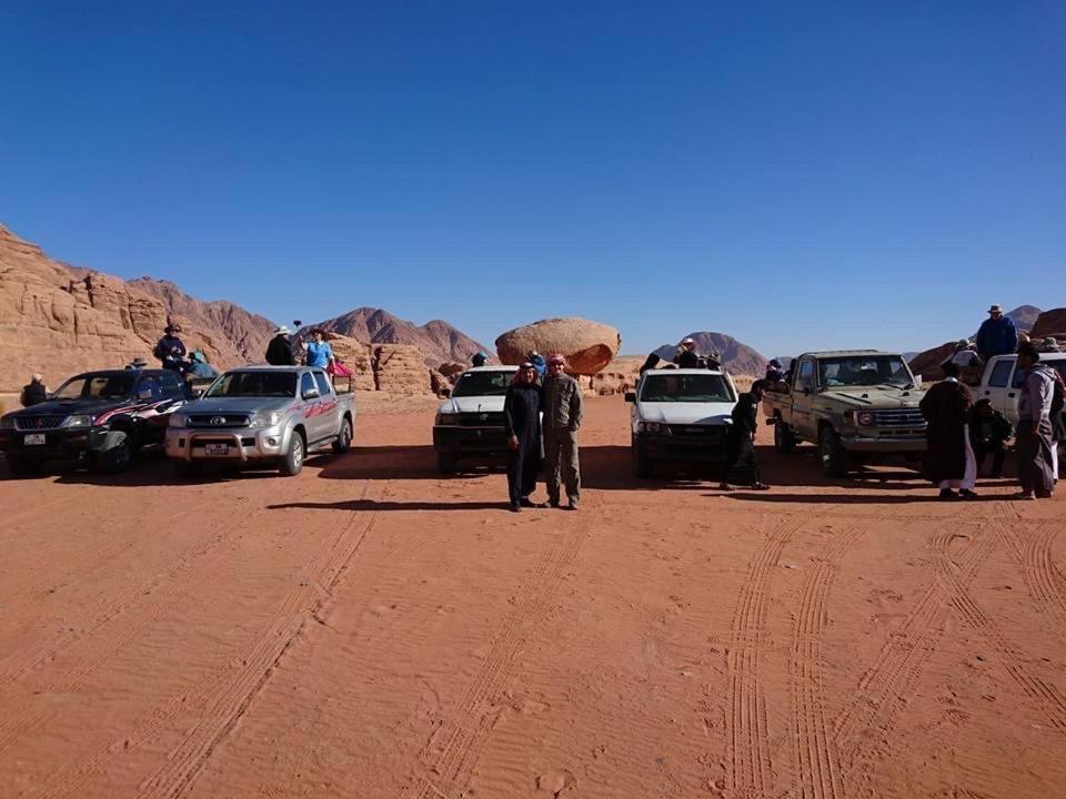 Hotel Zawaideh desert Camp Wadi Rum Exterior foto