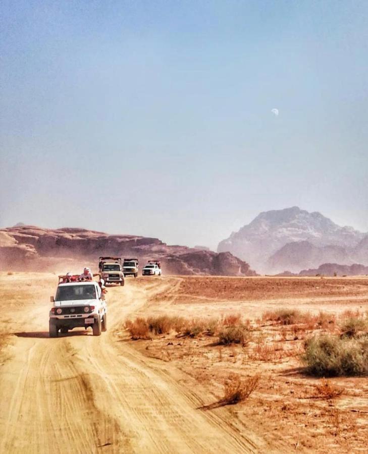 Hotel Zawaideh desert Camp Wadi Rum Exterior foto