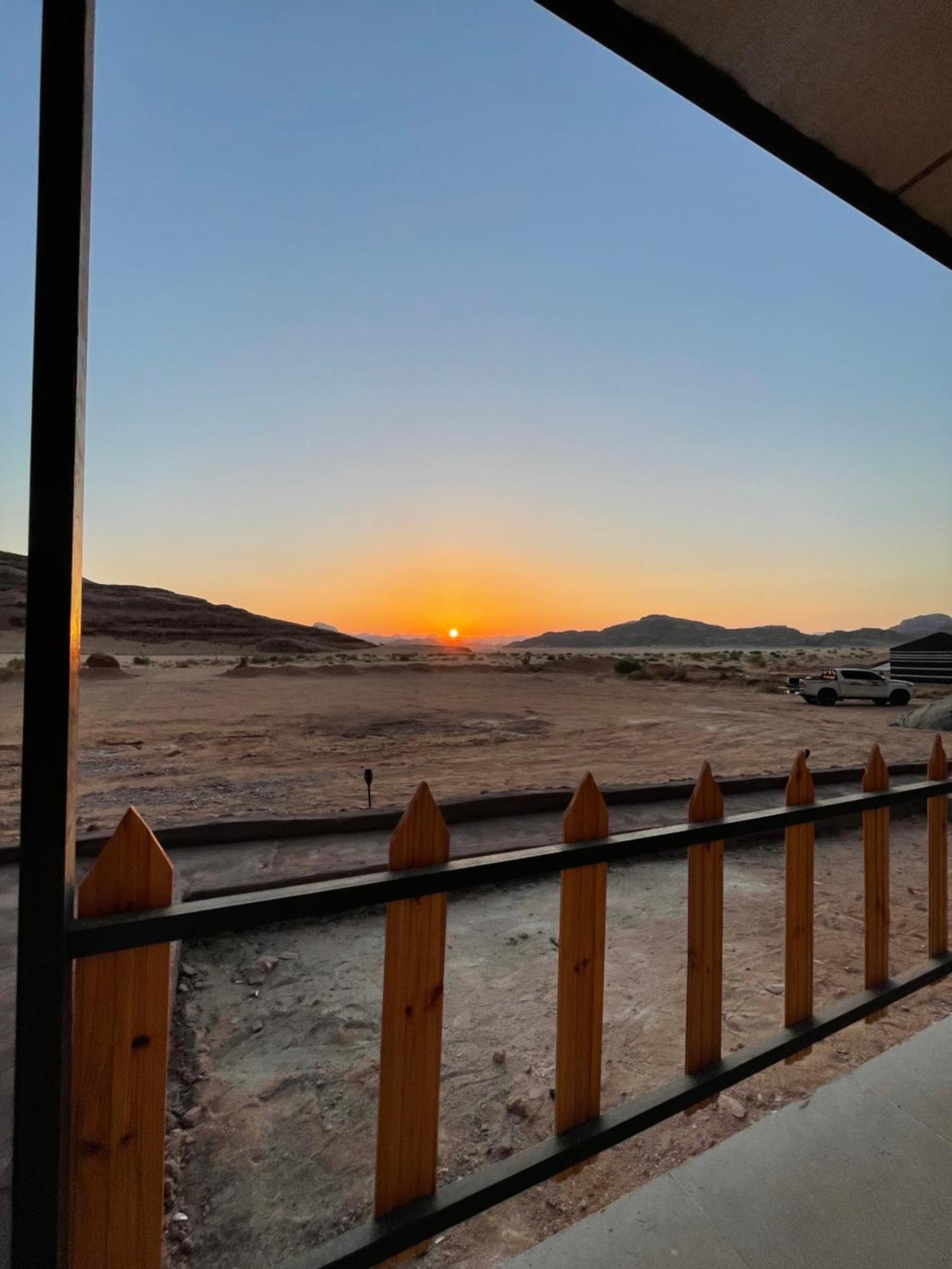 Hotel Zawaideh desert Camp Wadi Rum Exterior foto